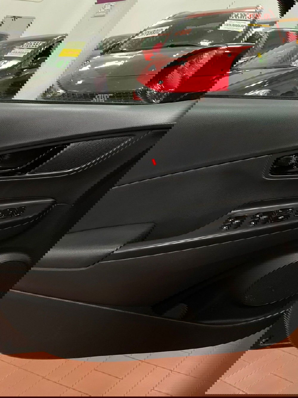 Hyundai Kona usata a Lucca (10)