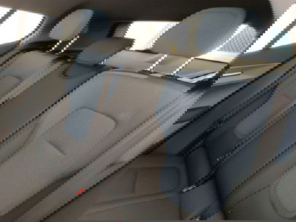 Volvo EX30 Cross Country nuova a Modena (15)