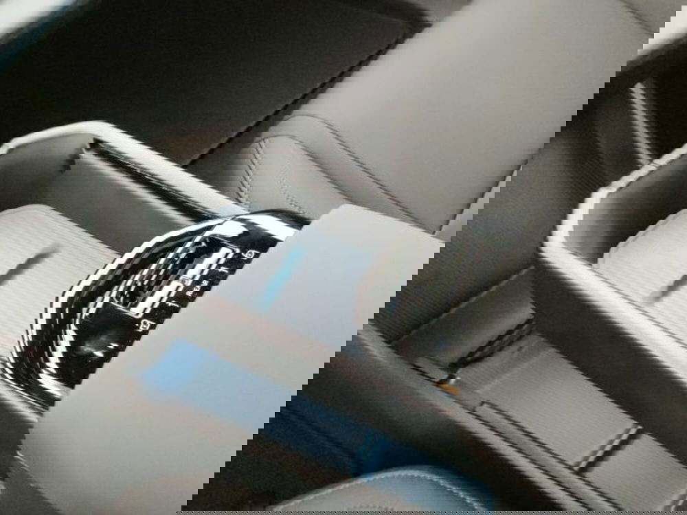 Volvo EX30 Cross Country nuova a Modena (18)