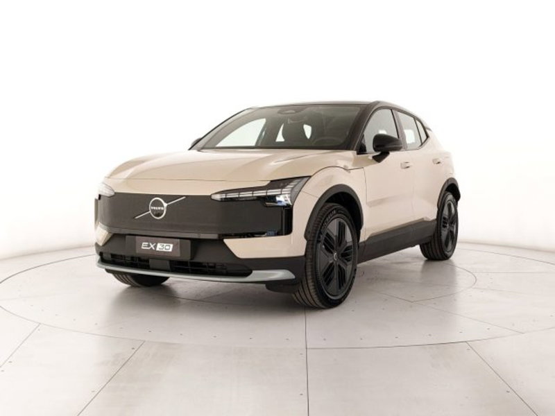 Volvo EX30 Cross Country nuova a Modena (2)