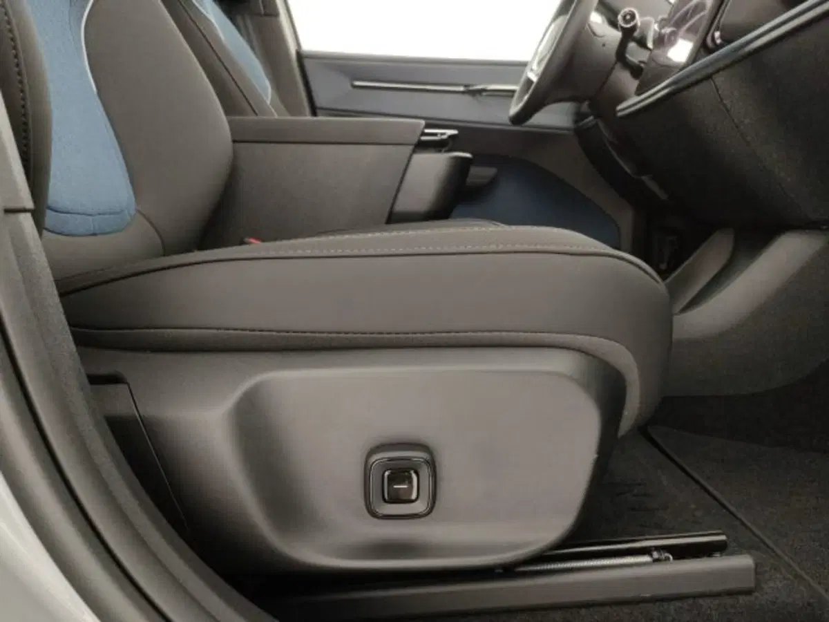 Volvo EX30 Cross Country nuova a Modena (20)