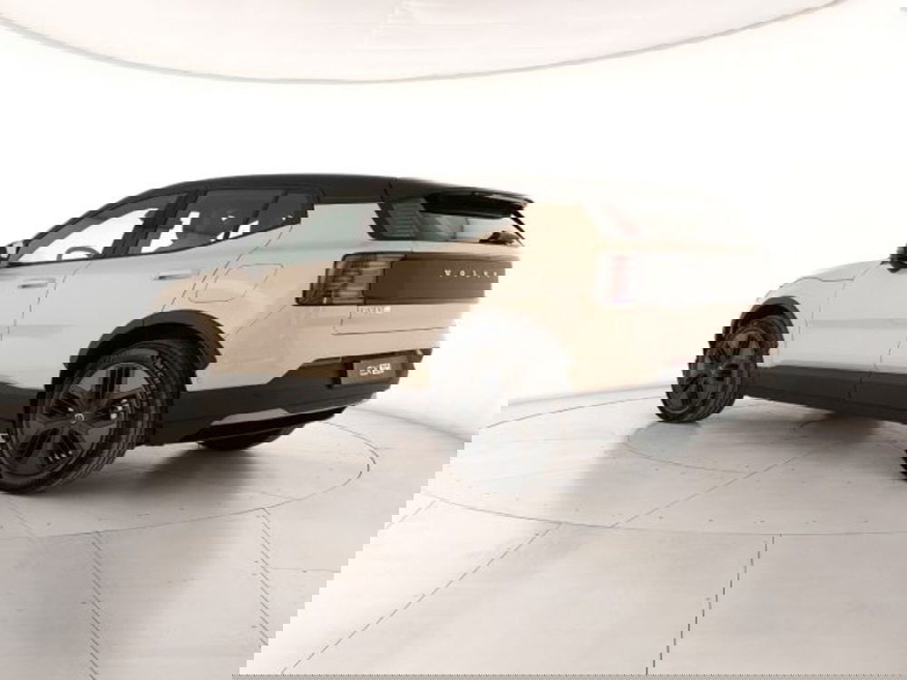 Volvo EX30 Cross Country nuova a Modena (3)