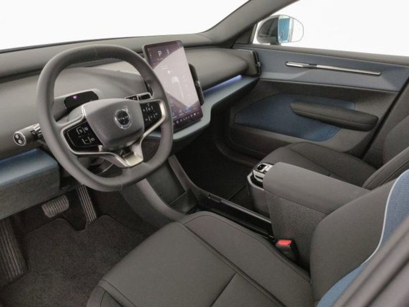 Volvo EX30 Cross Country nuova a Modena (8)