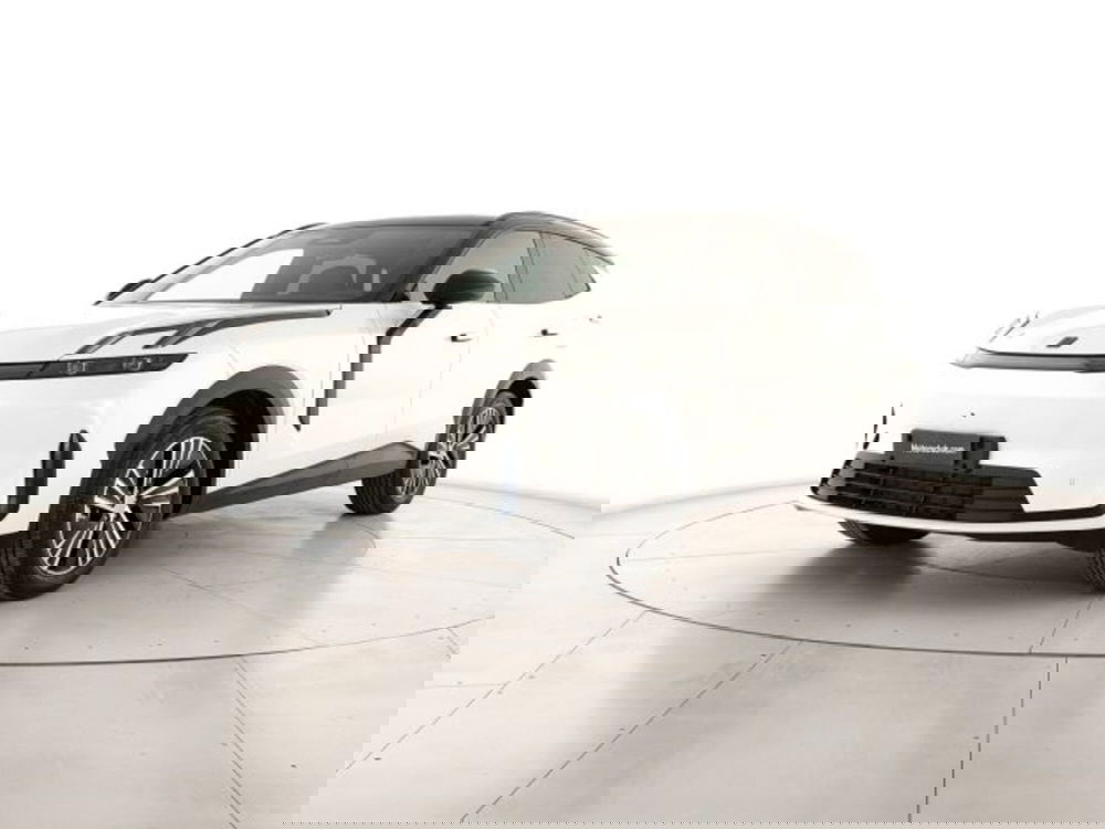 Lynk & Co 08 nuova a Modena (2)