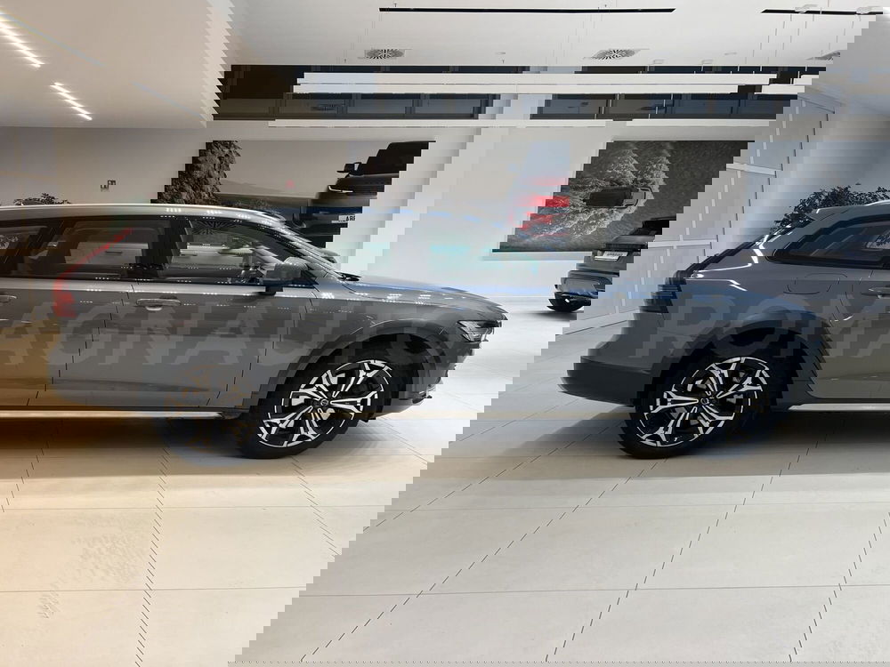 Volvo V90 Cross Country usata a Forlì-Cesena (4)