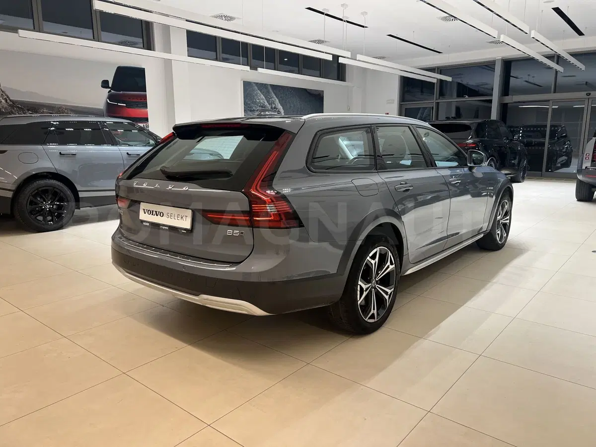 Volvo V90 Cross Country usata a Forlì-Cesena (5)