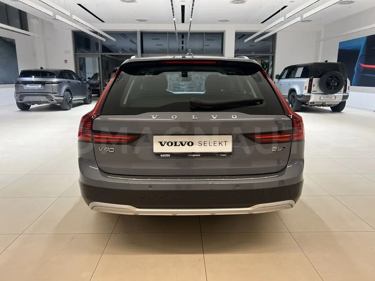 Volvo V90 Cross Country usata a Forlì-Cesena (6)