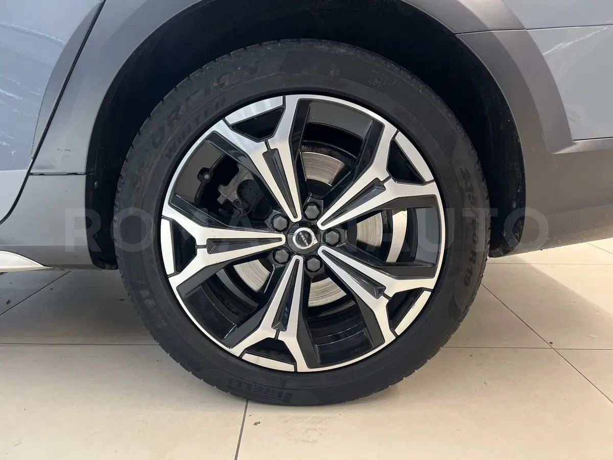 Volvo V90 Cross Country usata a Forlì-Cesena (9)