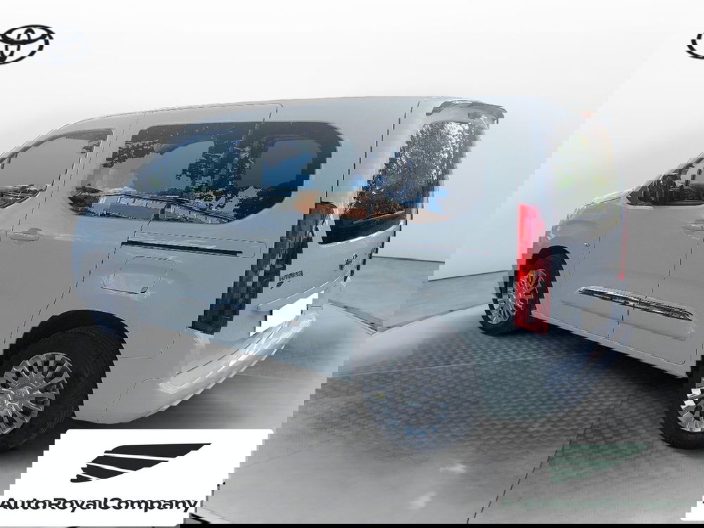 Toyota Proace City Verso nuova a Roma (4)