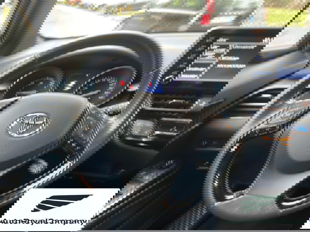 Toyota Toyota C-HR usata a Roma (13)