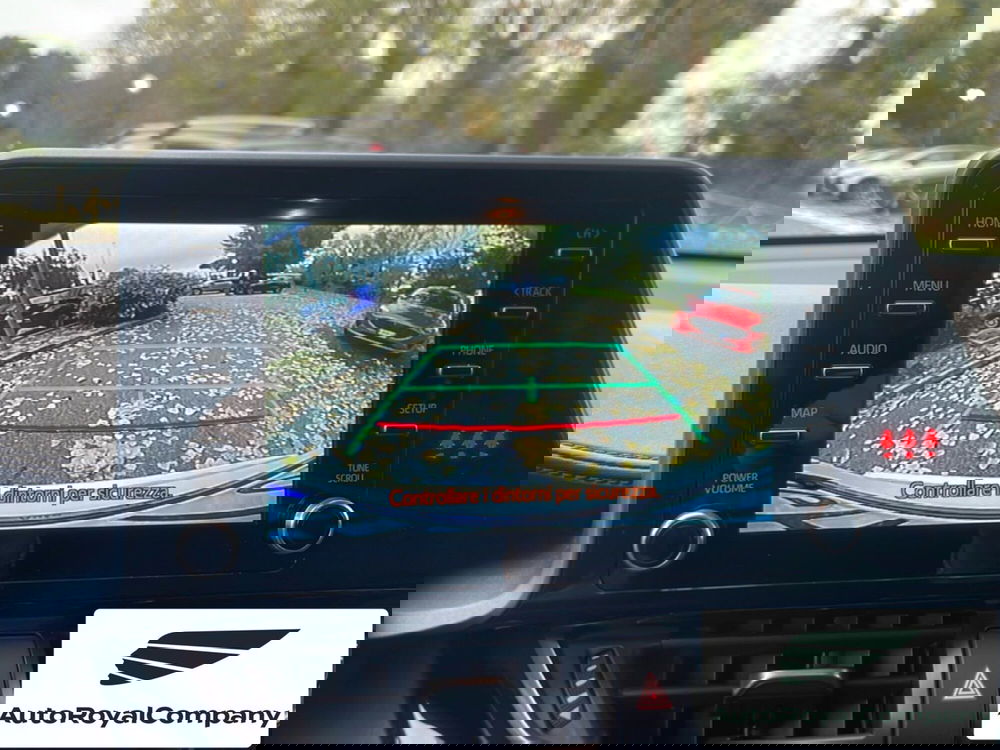 Toyota Toyota C-HR usata a Roma (18)