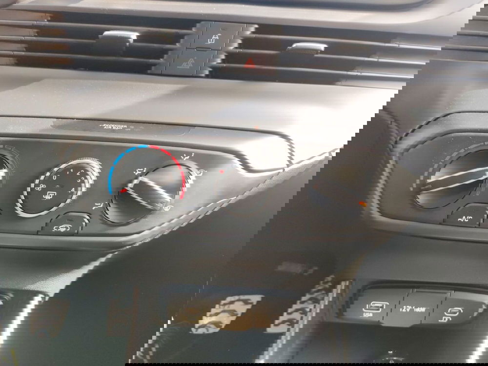 Hyundai Bayon nuova a Latina (18)