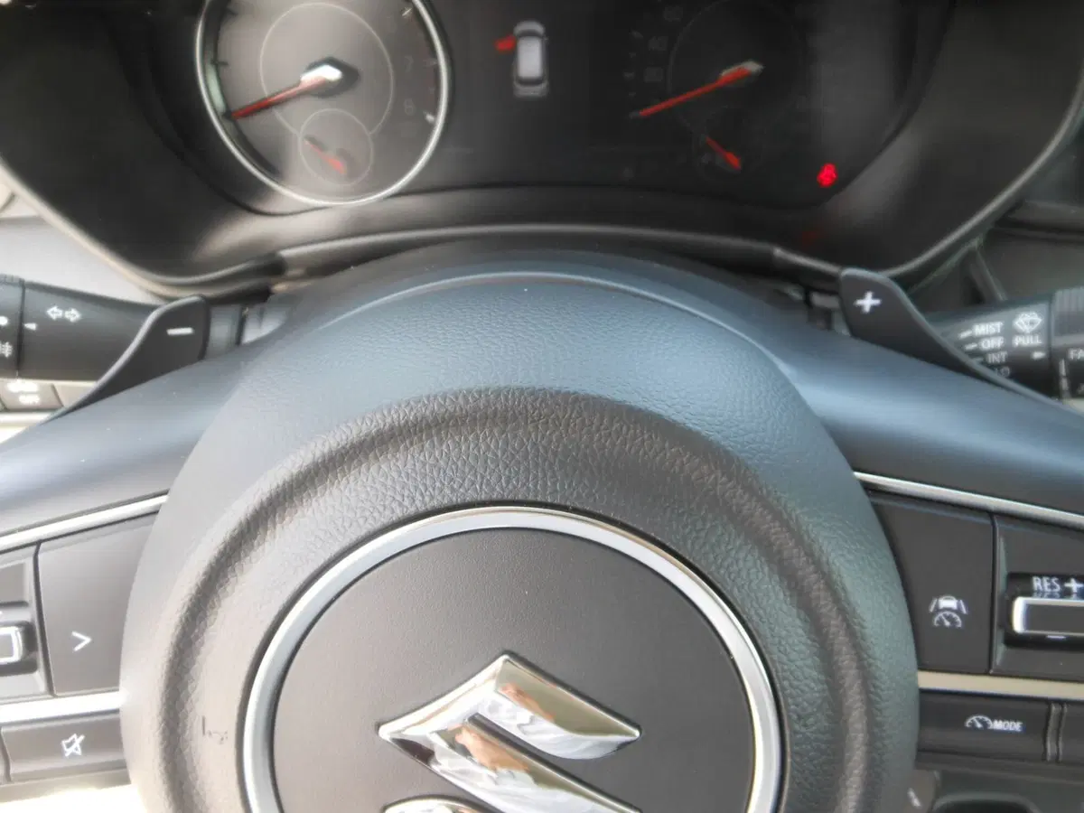 Suzuki Swift nuova a L'Aquila (6)