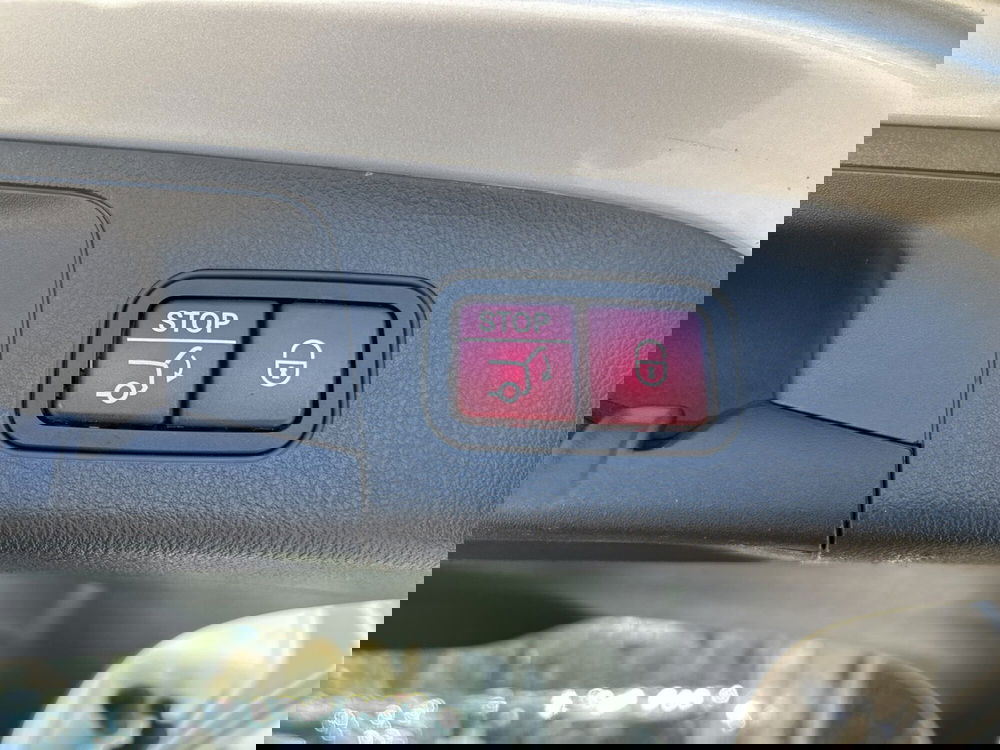 Mercedes-Benz GLA SUV usata a Latina (12)