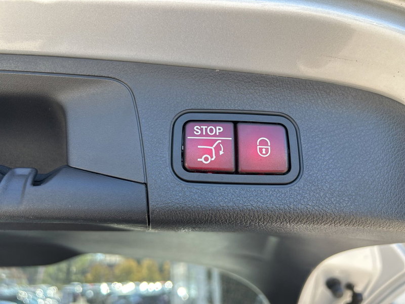 Mercedes-Benz GLA SUV usata a Latina (12)