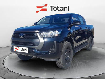 Toyota Hilux 2.D-4D 4WD porte Double Cab Comfort nuova a L&#039;Aquila