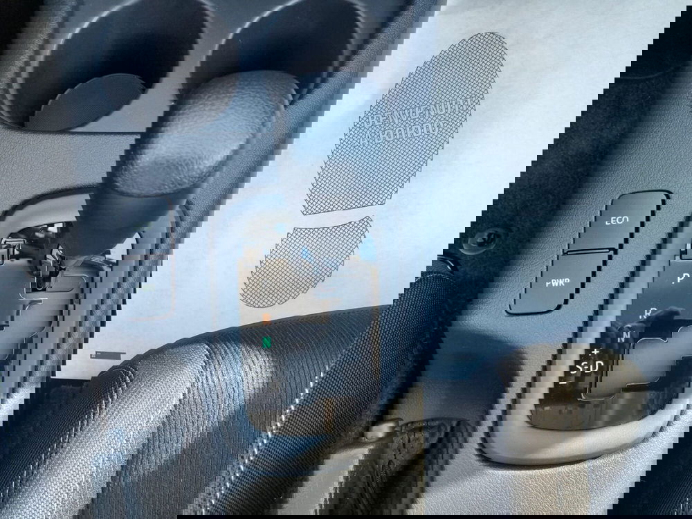 Toyota Hilux nuova a L'Aquila (13)