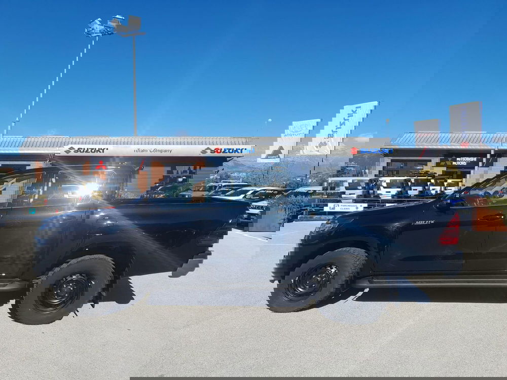 Toyota Hilux nuova a L'Aquila (15)