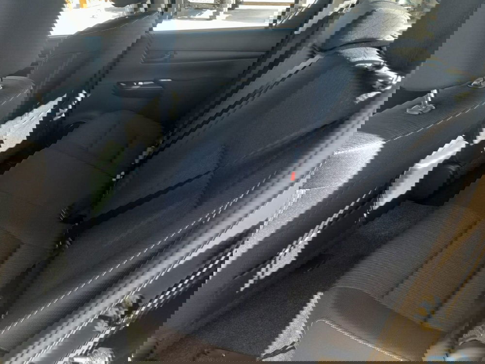 Toyota Hilux nuova a L'Aquila (7)