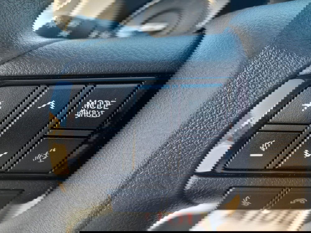 Toyota Hilux nuova a L'Aquila (8)