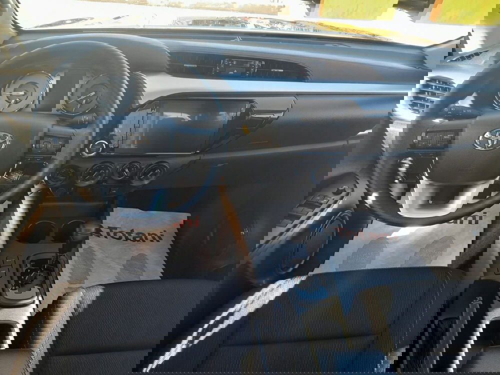 Toyota Hilux nuova a L'Aquila (9)