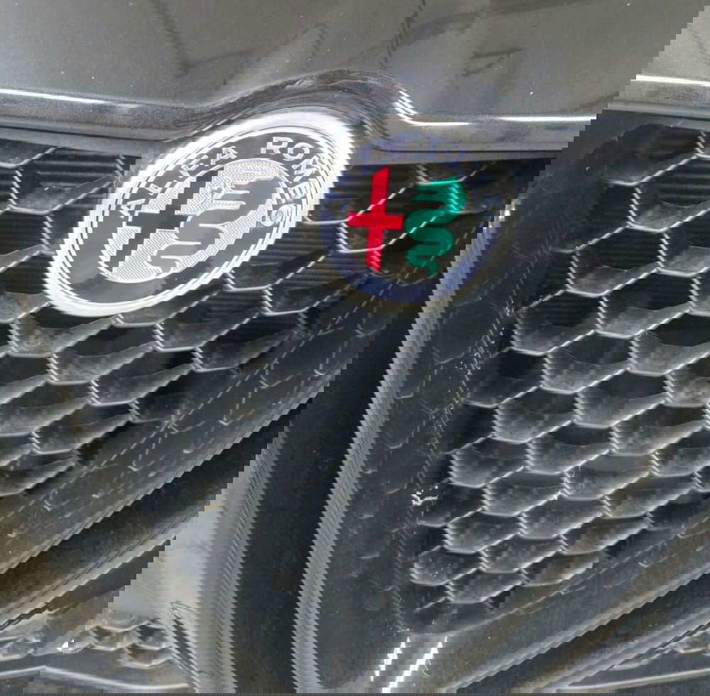 Alfa Romeo Stelvio usata a Terni (19)