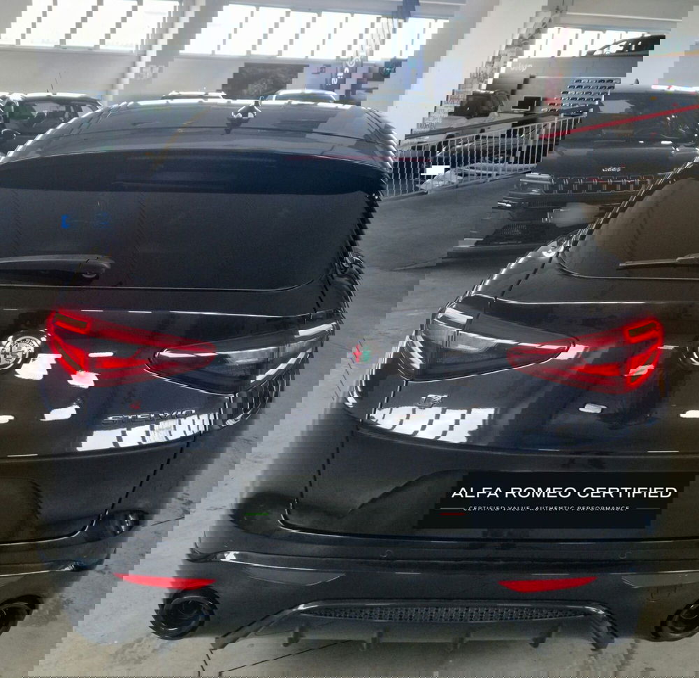 Alfa Romeo Stelvio usata a Terni (5)