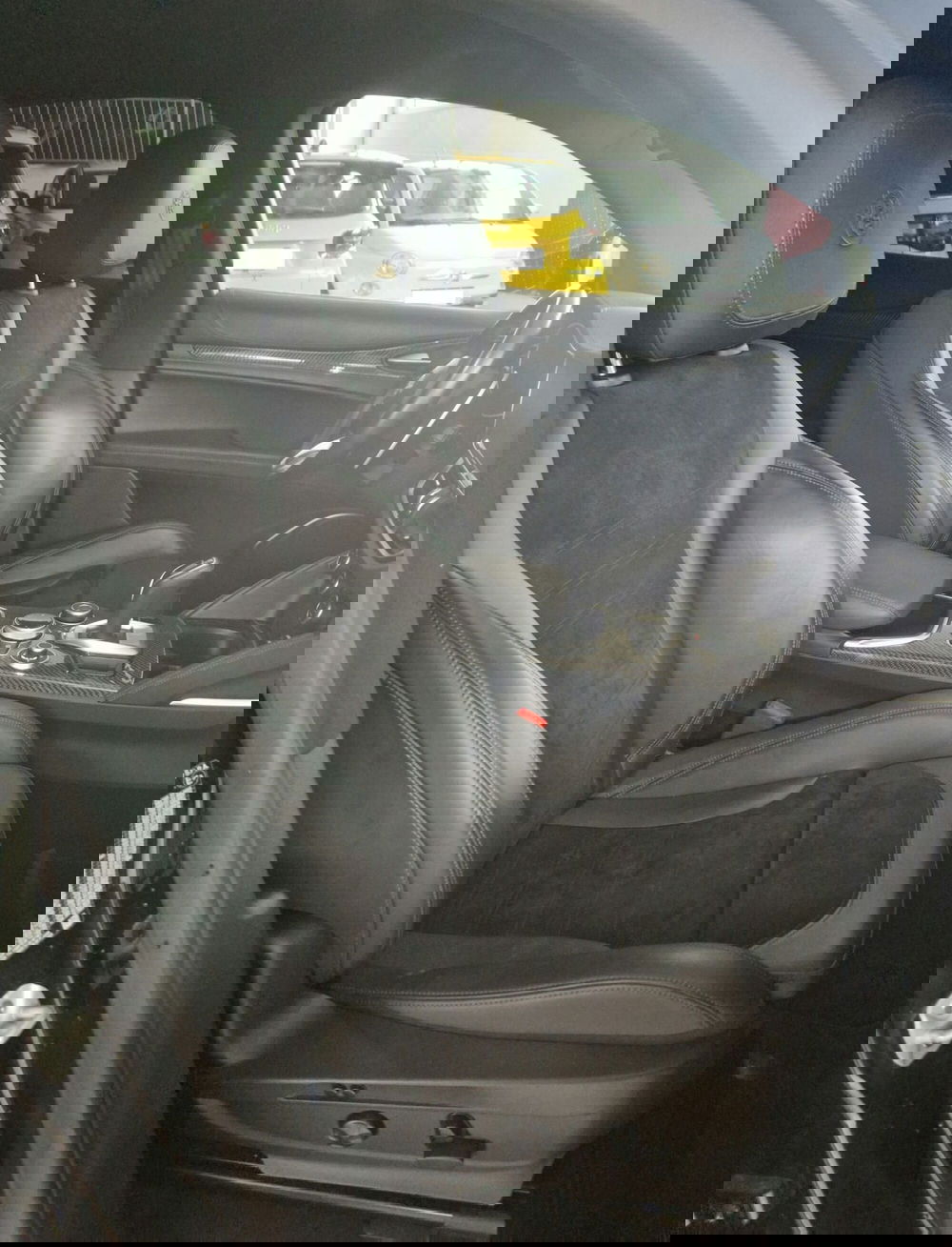 Alfa Romeo Stelvio usata a Terni (8)