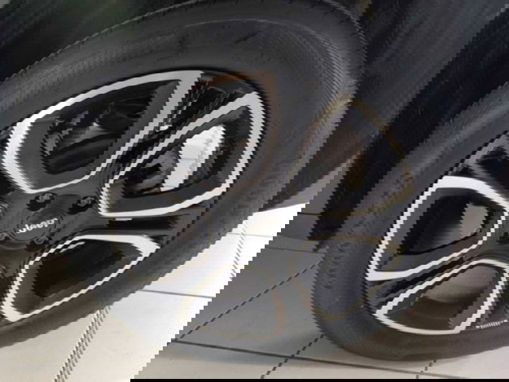 Jeep Avenger usata a Caltanissetta (9)