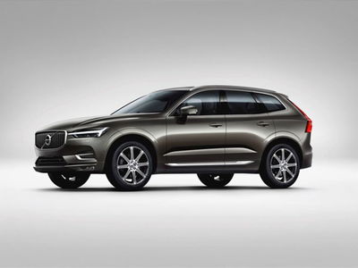 Volvo XC60 B4 (d) AWD Geartronic Momentum Pro del 2021 usata a Modena
