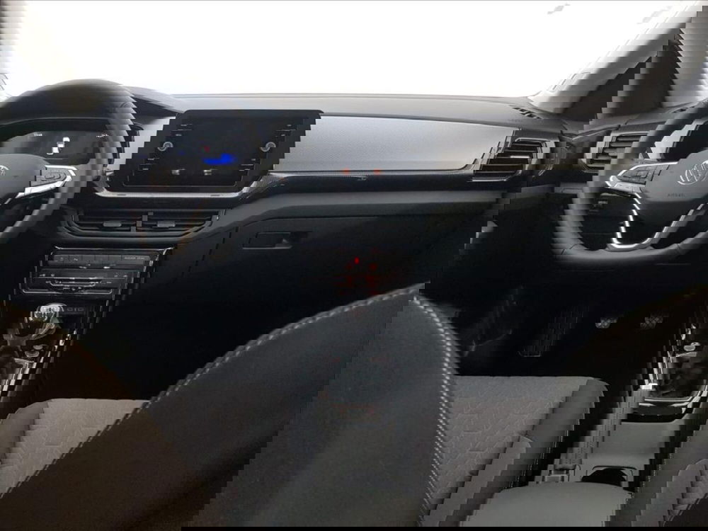 Volkswagen T-Cross nuova a Lucca (12)