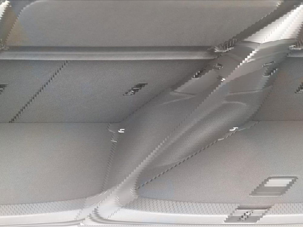 Volkswagen T-Cross nuova a Lucca (14)