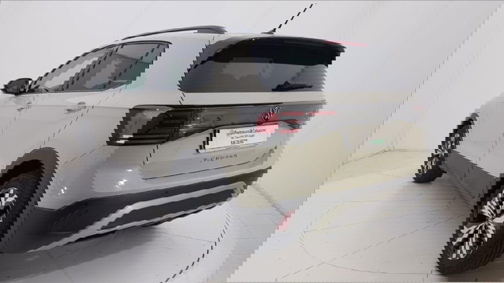 Volkswagen T-Cross nuova a Lucca (4)