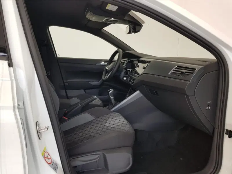 Volkswagen Polo nuova a Lucca (10)