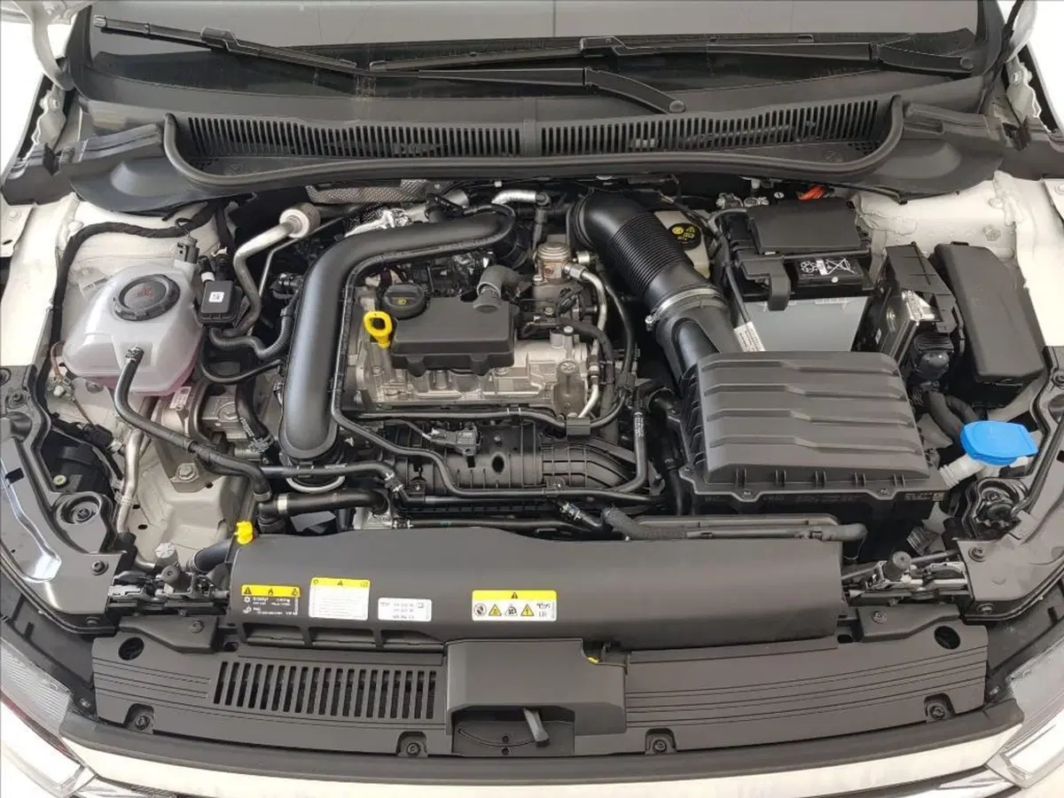 Volkswagen Polo nuova a Lucca (17)