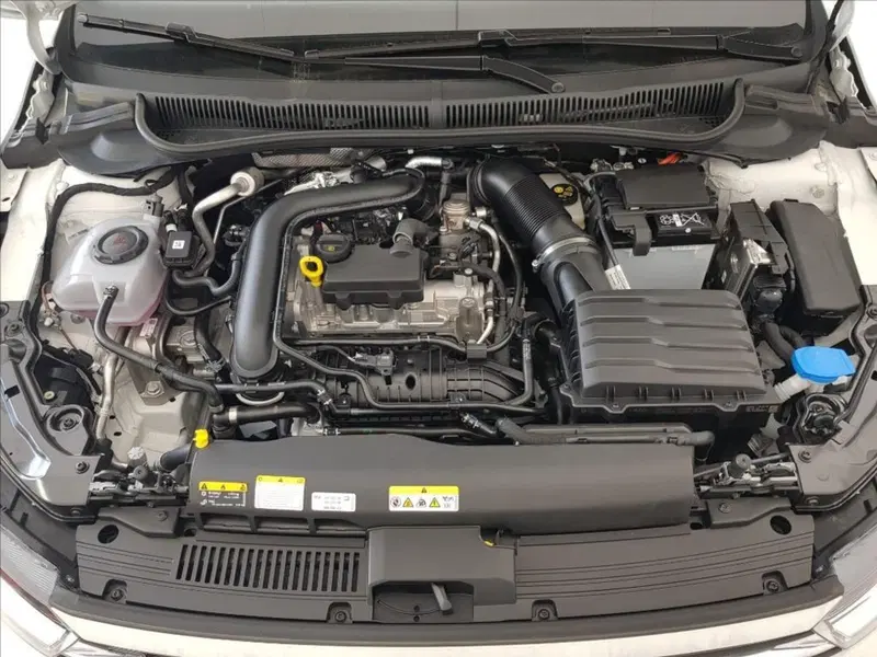 Volkswagen Polo nuova a Lucca (17)