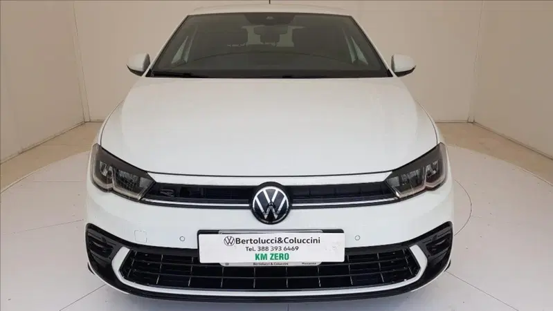 Volkswagen Polo nuova a Lucca (2)