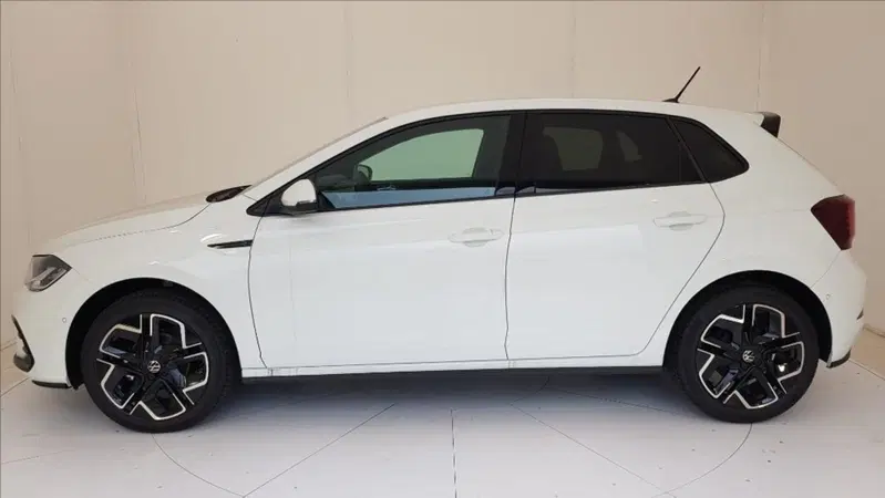 Volkswagen Polo nuova a Lucca (3)