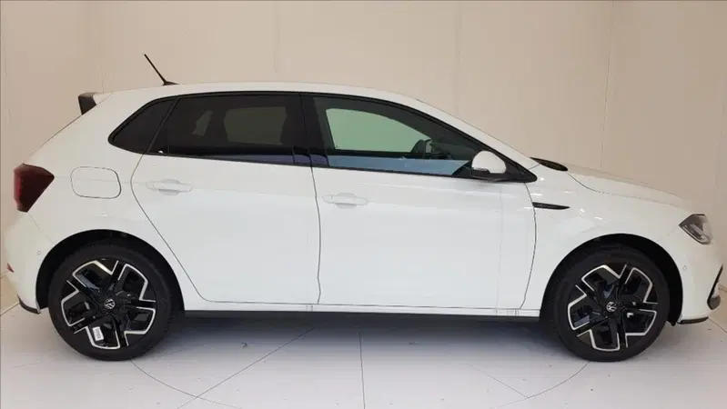 Volkswagen Polo nuova a Lucca (7)