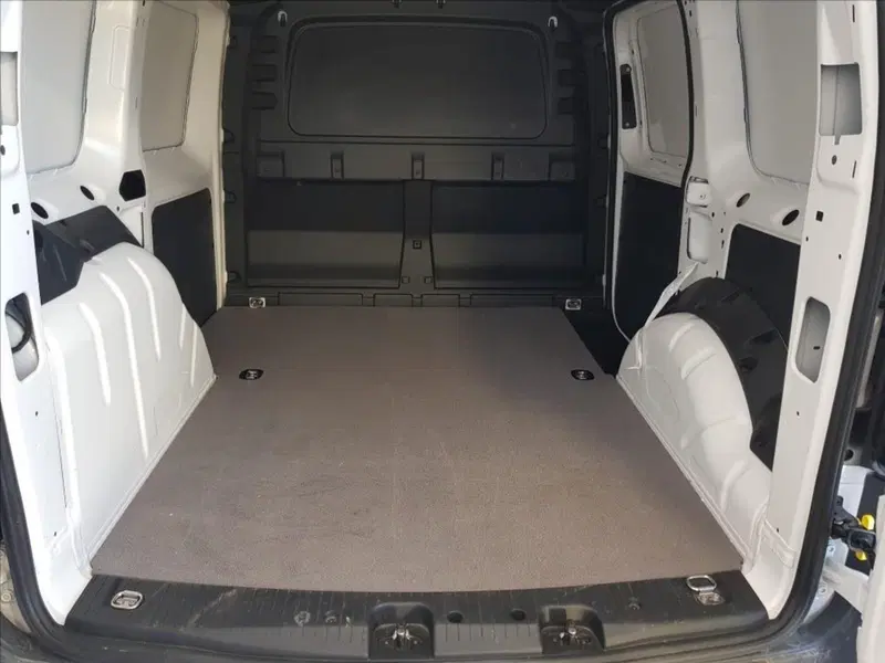 Volkswagen Caddy nuova a Lucca (14)