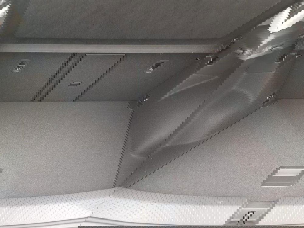 Volkswagen T-Roc nuova a Lucca (15)