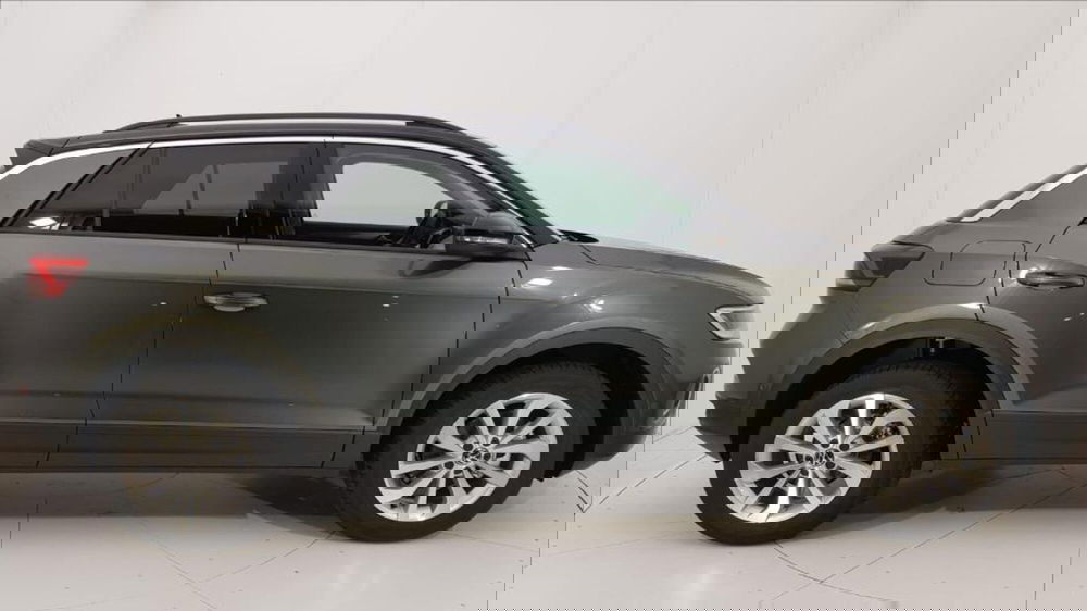 Volkswagen T-Roc nuova a Lucca (7)