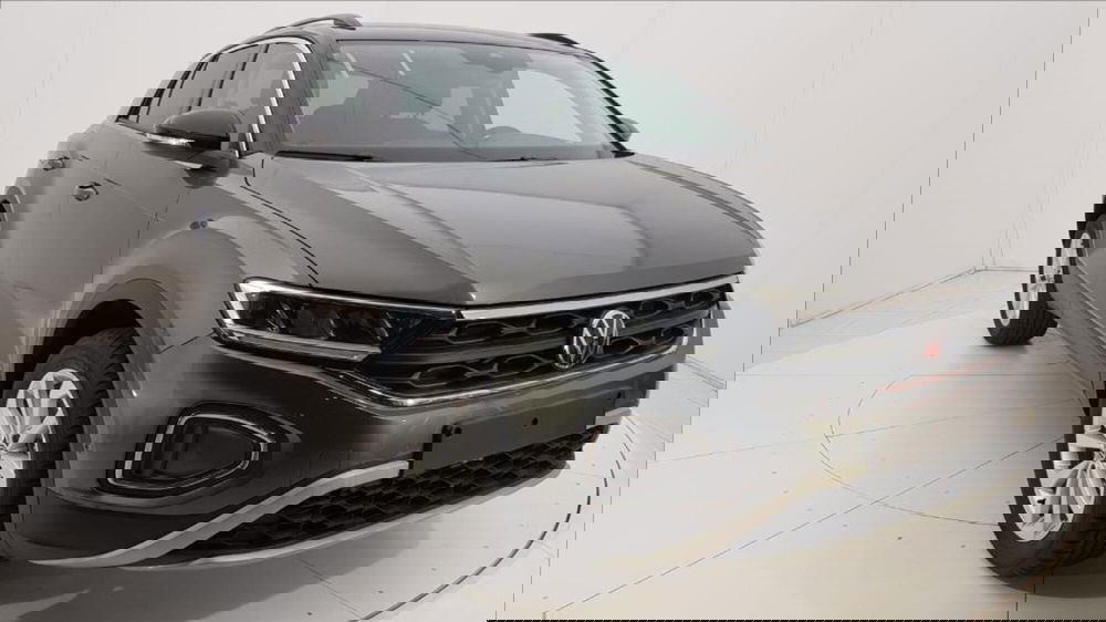 Volkswagen T-Roc nuova a Lucca (8)
