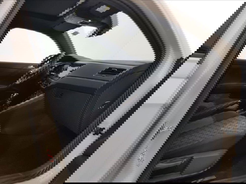 Volkswagen Taigo nuova a Lucca (10)