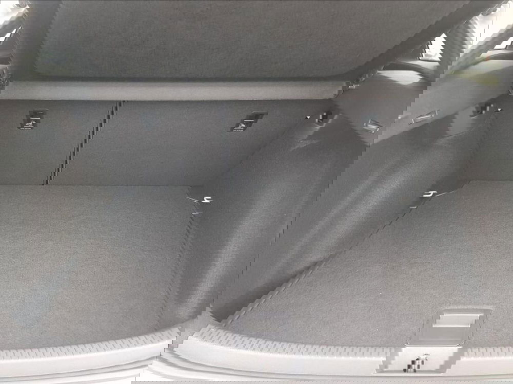 Volkswagen Taigo nuova a Lucca (15)