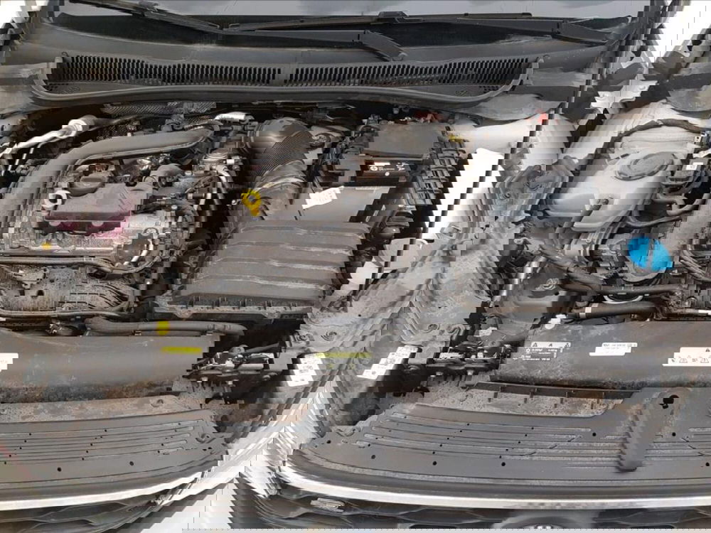 Volkswagen Taigo nuova a Lucca (17)