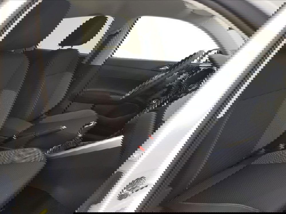 Volkswagen Polo nuova a Lucca (11)