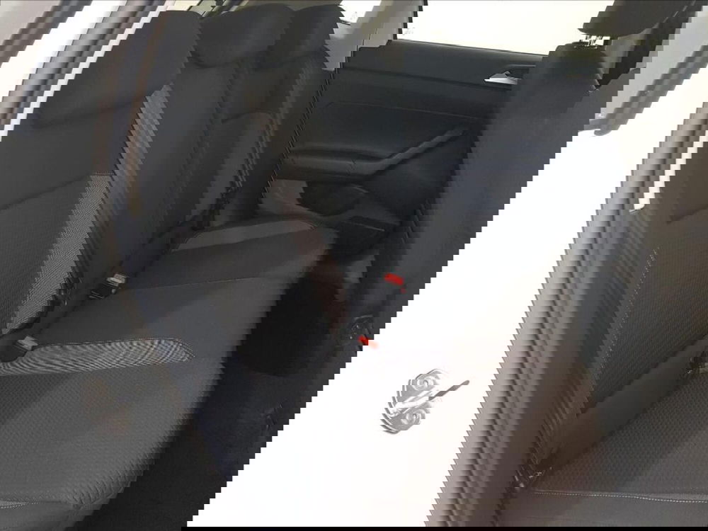 Volkswagen Polo nuova a Lucca (12)