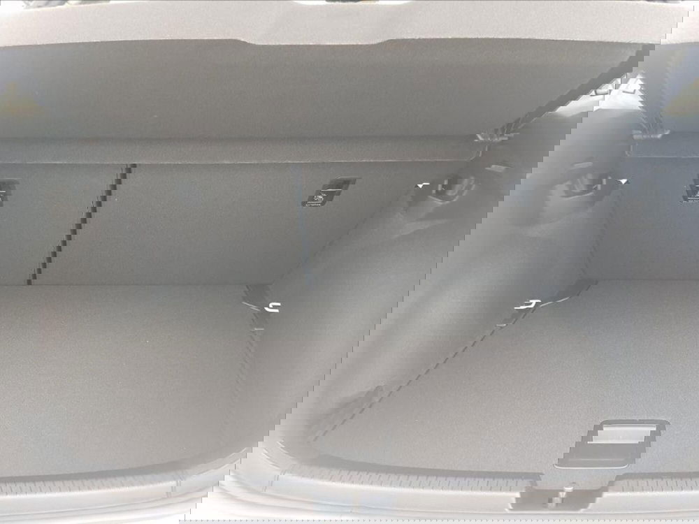 Volkswagen Polo nuova a Lucca (15)