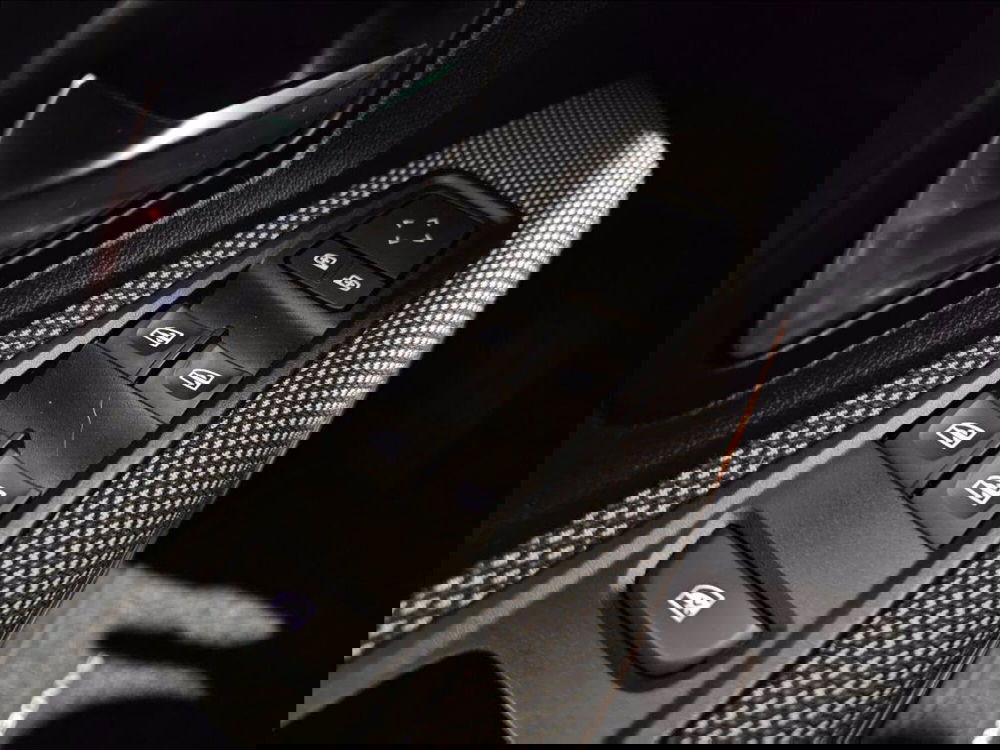 Dacia Sandero usata a Palermo (18)